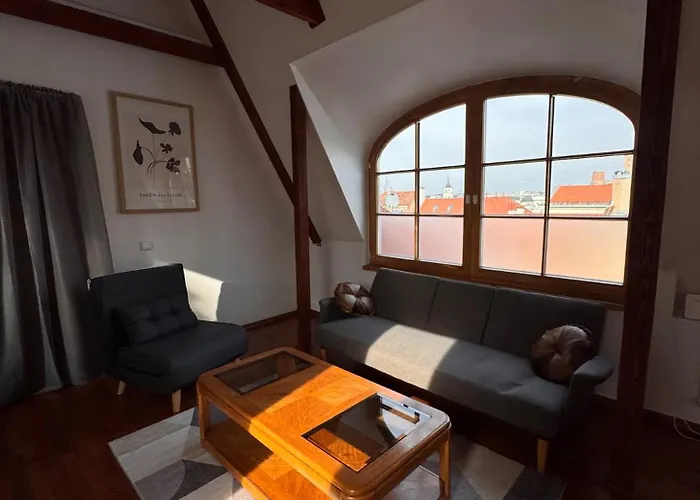 Appartamento Beams & Bells Attic Old Town Self Check-in *