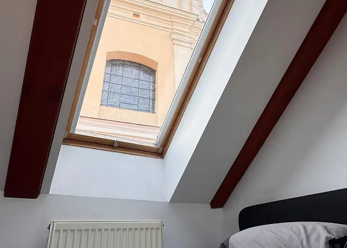 Beams & Bells Attic Old Town Self Check-in Appartement *