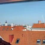 Beams & Bells Attic Old Town Self Check-in Lägenhet *