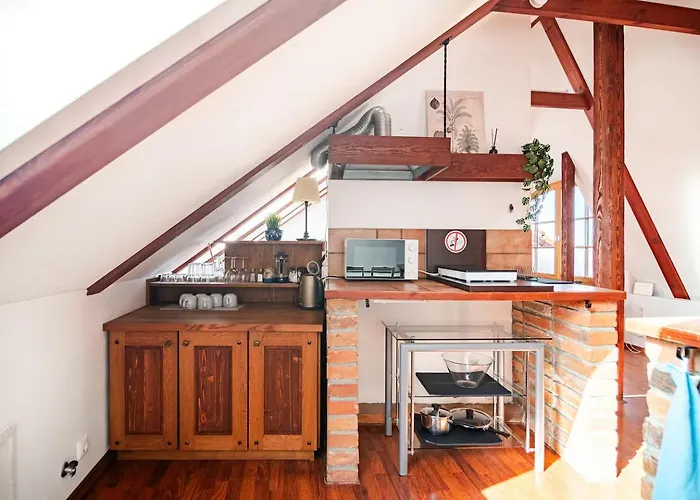 Beams & Bells Attic Old Town Self Check-in